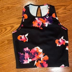 Decree floral workout shirt size xs